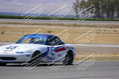 media/Jun-05-2022-CalClub SCCA (Sun) [[19e9bfb4bf]]/Around the Pits/